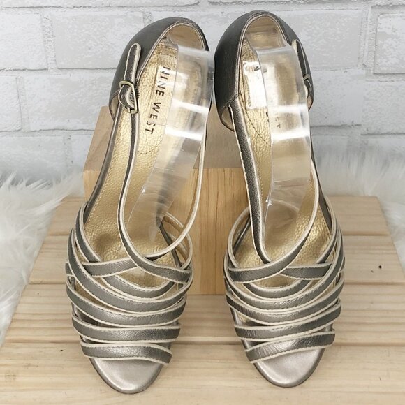 Nine West Yams Silver Metallic Stacked Wedge Open Toe Leather Sandal Size 7M - Picture 2 of 5